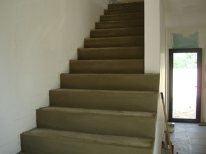 escalier-beton-cire-macon-alpes-maritimes-06-var-83-launay-construction
