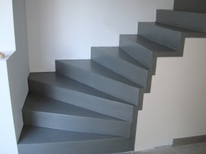 escalier-beton-cire-macon-alpes-maritimes-06-var-83-launay-construction