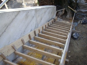 escalier-beton-macon-alpes-maritimes-06-var-83-launay-construction