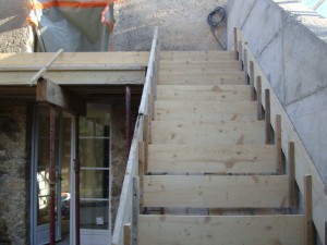 escalier-beton-macon-alpes-maritimes-06-var-83-launay-construction
