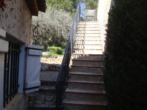 escalier-avant-travaux-macon-alpes-maritimes-06-var-83-launay-construction