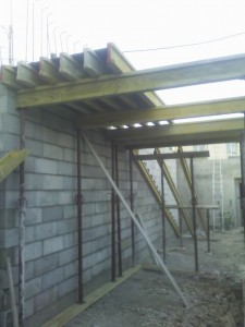 escalier-beton-porte-a-faux-macon-alpes-maritimes-06-var-83-launay-construction