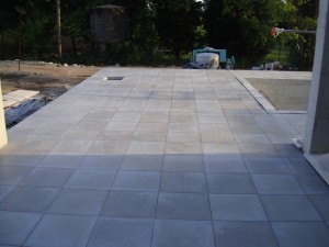 carrelage-piscine-terrasse -macon-alpes-maritimes-var-launay-construction46