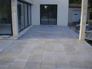 carrelage-piscine-terrasse -macon-alpes-maritimes-var-launay-construction48