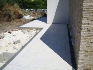 carrelage-rampe-handicape-macon-alpes-maritimes-var-launay-construction21