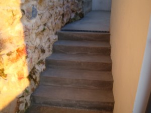 escalier-beton-macon-alpes-maritimes-06-var-83-launay-construction, maçon escragnolles