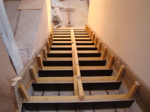 escalier-beton-coffrage-macon-alpes-maritimes-06-var-83-launay-construction, maçon mouans sartoux