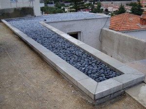 couvertine-beton-galets-finitions-macon-alpes-maritimes-launay-construction02