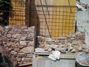 mur-pierre-seche-macon-alpes-maritimes-06-var-83-launay-construction-saint-vallier-de-thiey