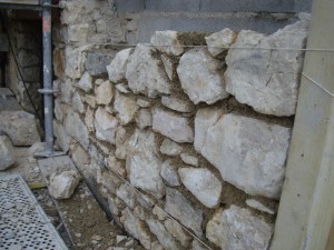 creation-mur-pierre-macon-alpes-maritimes-06-var-83-launay-construction-saint-vallier-de-thiey, maçon grasse mur pierre mougins