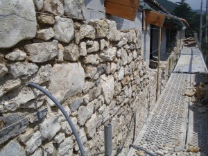 creation-mur-pierre-macon-alpes-maritimes-06-var-83-launay-construction-saint-vallier-de-thiey