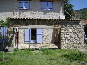 construction-arc-vieille-brique-macon-alpes-maritimes-06-var-83-launay-construction-saint-vallier-de-thiey