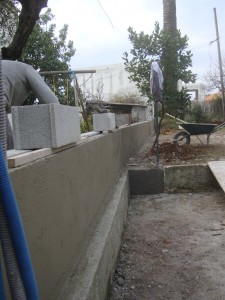 maconnerie-mur-cloture-macon-pose-couvertine-beton-alpes-maritimes-06-var-83-launay-construction