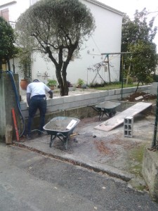 maconnerie-mur-cloture-macon-pose-couvertine-beton-alpes-maritimes-06-var-83-launay-construction
