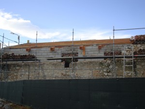 charpente-toiture-macon-alpes-maritimes-06-var-83-launay-construction, maçon toiture gourdon, maçon toiture grasse