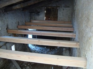 maconnerie-macon-plancher-charpente-plancher-poutre-alpes-maritimes-06-var-83-launay-construction
