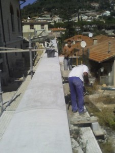 maconnerie-macon-pose-couvertine-beton-alpes-maritimes-06-var-83-launay-construction