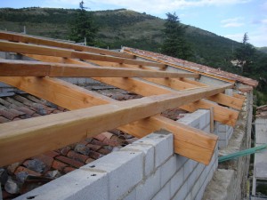 renovation-bergerie, toiture, toiture grasse, maçon grasse, macon-alpes-maritimes-06-var-83-monuments-historiques-compagnon-maconnerie
