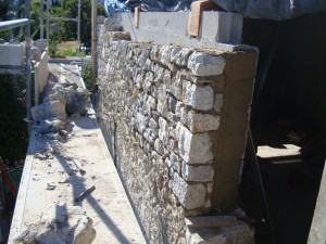 renovation-bergerie-macon-alpes-maritimes-06-var-83-maçon grasse, maçon séranon, maçon saint cézaire sur siagne,-compagnon-maconnerie